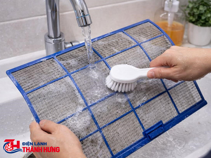 Có nên tự vệ sinh điều hòa tại nhà?